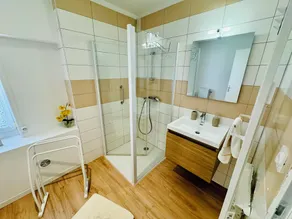 Description - Image 3