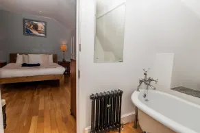Spacious  family   house with panoramic  sea views - short walk to the beach. - Image 4