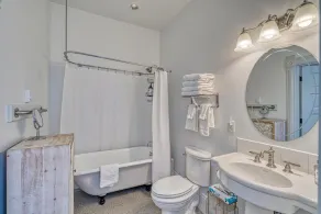 Historic Palace Hotel Suite 305 - Image 3