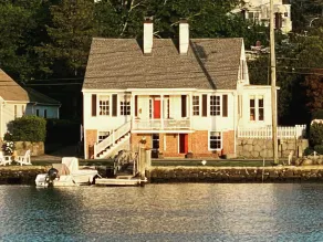 Riverbed, Romantic Waterfront Suite, walk to town<br><br> - Image 5