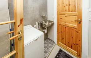 2 Bedroom Stunning Apartment In Åfarnes - Image 3