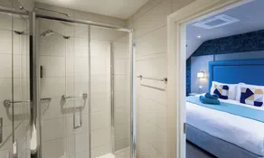 Luxurious one bed apartment  - Image 2