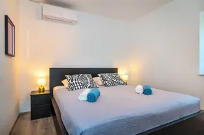 House Stika - Image 5