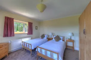 WESTDALE EDGE, family friendly, with a garden in Seaton, Devon - Image 5