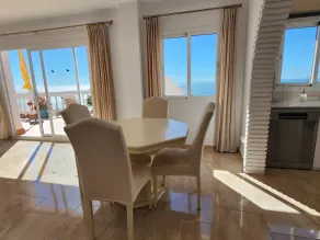 Spacious and bright penthouse with panorama seaview - Image 2