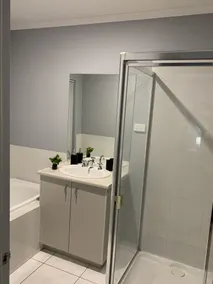 Bekvämt hus med 4 sovrum i South Shepparton - Image 3