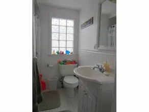 2 Bedroom House - Clean And Cozy - Image 2