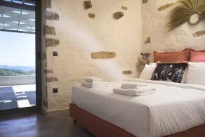 Villa with Private Pool - Image 4
