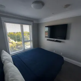 New Luxury 3 Bedroom Townhouse - Image 5
