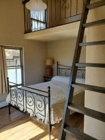 Tesuque Hills Rural Gem - Image 4