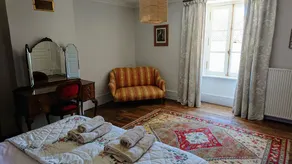 Smuk 200 år gammel stor gård med privat pool beliggende i 75 hektar - Image 3