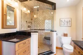 Spacious Getaway with Sauna, Close to Newport & Beaches - Image 3