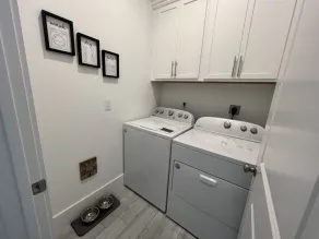 2BR First Floor. Walk to Downtown Stuart and Walk Riverfront park. - Image 4