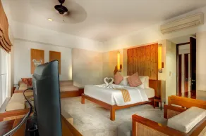 TG 5 Bedroom Villa Panoramic Bay View - Image 4