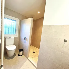 Villa 'Fleur ' with Shared Pool, Private Terrace and Wi-Fi - Image 3