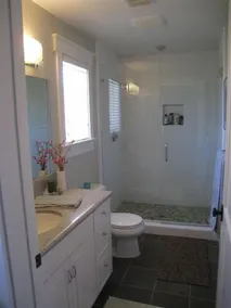 Vineyard Guest House, Fabulous Views and Covered Parking - Image 2