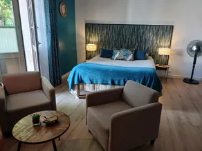 Les Tulipiers, Parking Sécurisé, Lit Queen-Size, Classé 3 étoiles supérieures - Image 5