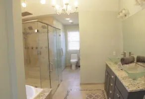Spacious 5 bedroom w game room, theatre, and sauna - Image 4