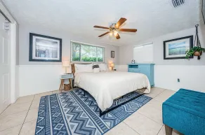 Serene Lakefront home in Tampa Bay, close to beaches and downtown Tarpon Springs - Image 4