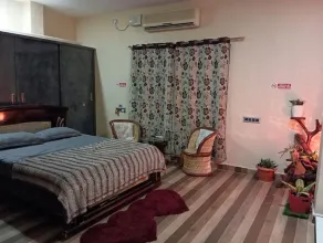 T2 Lovely 2 bedroom hill view with covered parking - Image 4
