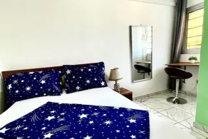 1 Bed Studio Sleeps 2 - Secure Parking, Central - Image 5