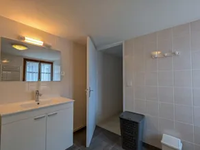 Charming Ground-Floor Cottage in Brenne with Enclosed Courtyard, Near Fishing and Birdwatching Spots - Image 4