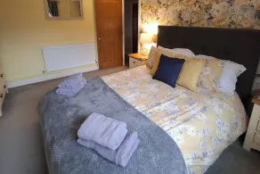 Remarkable 2-bed House in Walesby Nottinghamshire - Image 5