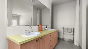 Superb Quiet Court Location Family Friendly Retreat in a Prime Location - Image 3