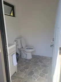 Beautiful and unique modern house, private, with pool, charcoal grill, and  WiFi - Image 4