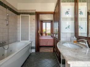 Stunning  villa for 8 people with WIFI, private pool, A/C, hot tub, TV and terrace - Image 5