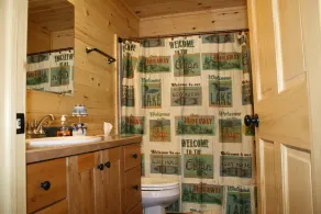 Smuk Birchwood Lakeside Cabin Get-away; Fantastisk fiskeri og fantastiske solnedgange! - Image 5