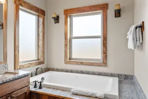 New Hot Tub - 3 Bedroom - 3.5 Bath - Bedrooms have private bathrooms - Fire Pit - Image 4