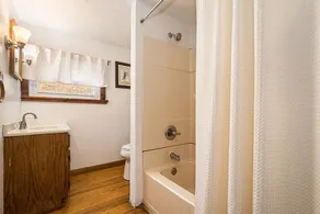 Cedar Lodge d'OVR! Chaleureux et accueillant sur Stony Fork Creek! Jacuzzi! Grande cour! - Image 4