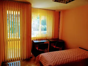 Lovely apartment in a leafy Sofia suburb with excellent transport to the Centre. - Image 4