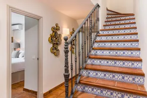 Atemberaubende Luxusvilla - großer Pool, sehr private Gärten und 4 wunderschöne Schlafzimmer! - Image 2