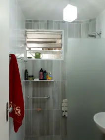 EXCELLENT LOCATION - Image 2