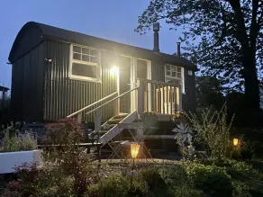 Lovely Shepherds hut in Treegoodwell Cornwall - Image 2