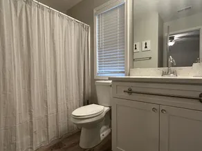 Peaceful House - 4 BR, Large Patio - Image 5
