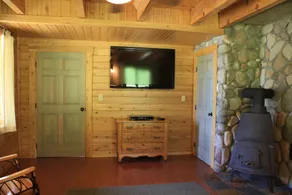 Welcome to the Hideaway! Log Home, Private Shore. Stone Fireplace.Pet Friendly! - Image 2