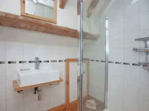 3 bedroom accommodation in Bleadon, near Weston-super-Mare - Image 2