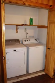 Malerisch eingerichtete Hütte mit einem Schlafzimmer und WIFI in der Nähe des Hungry Mother State Park - Image 2