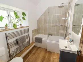 Lovell Cottage - Image 2