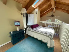 Bayshore Loft House w/ queen beds - Image 4