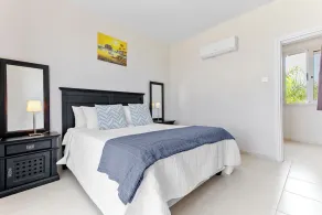 Sea Point Villas Coral Bay Luxury Private Pool villas walk to Beach 3 - 5 BDR in 1 resort - Image 4