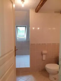Attraente casa con terrazza, giardino e griglia - Image 2