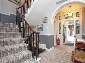 8 bedroom accommodation in Brixham - Image 2