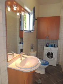 Villa mit 3 Schlafzimmern, beheiztem Pool, herrlichem Meer- und Bergblick, nahe am Strand. - Image 2