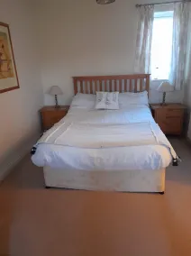 Lovely Coastal Cottage - Sleeping 4 in 2 bedrooms - Pool and Beach Access Included. - Image 4