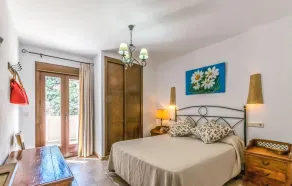 Stunning Home In Rute - Image 4
