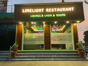 LIMELIGHT Hotel & Restaurant - Image 5